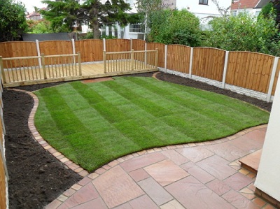 ... low maintenance gardens using hard landscaping , paving, gravel and
